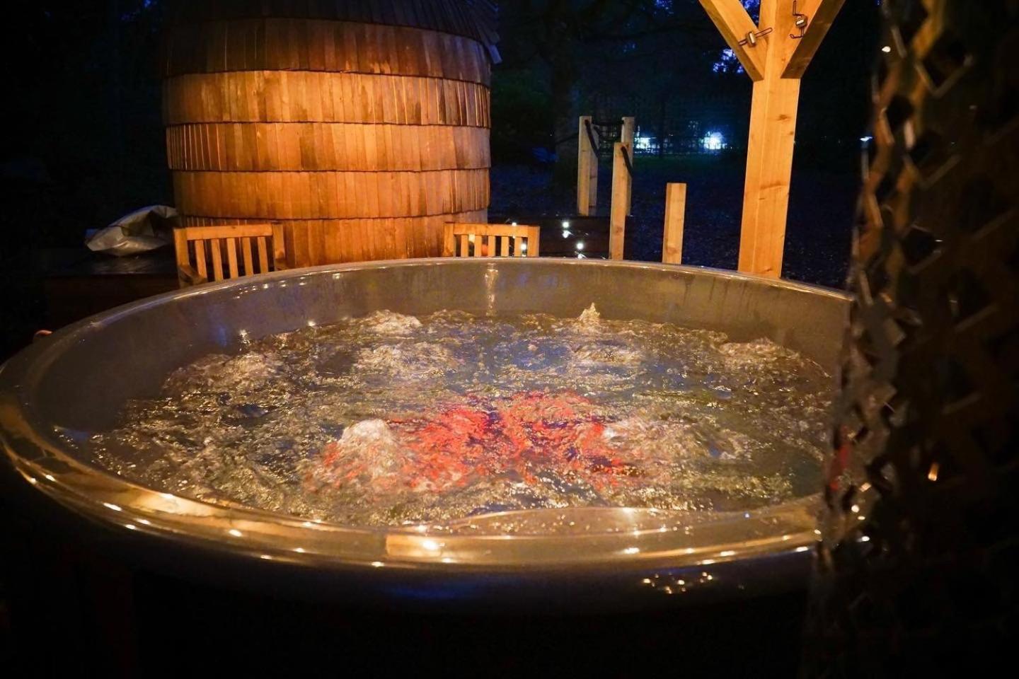 Luxury Woodland Lodge Retreat At Culdees Castle Крифф Экстерьер фото
