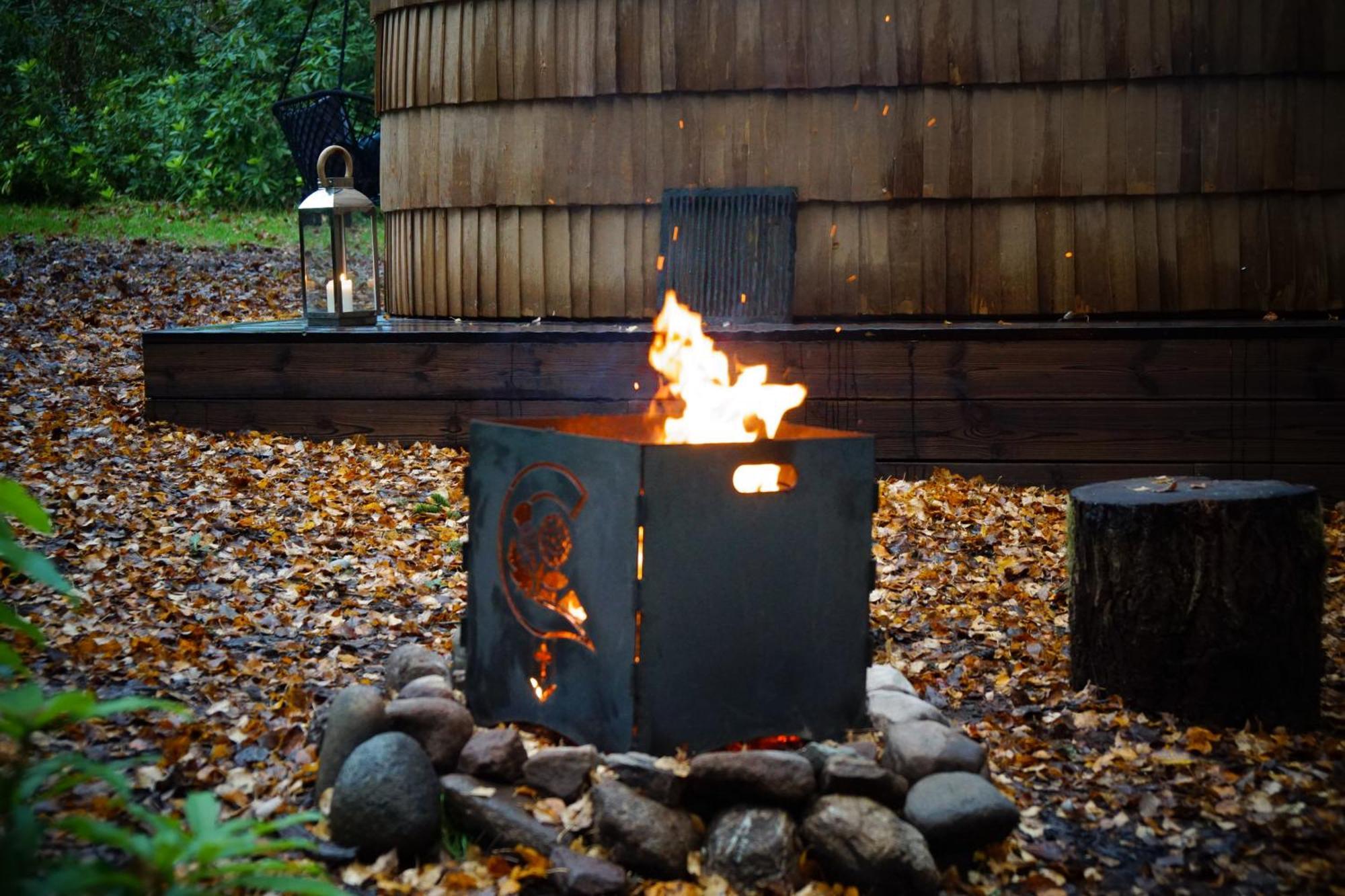 Luxury Woodland Lodge Retreat At Culdees Castle Крифф Экстерьер фото